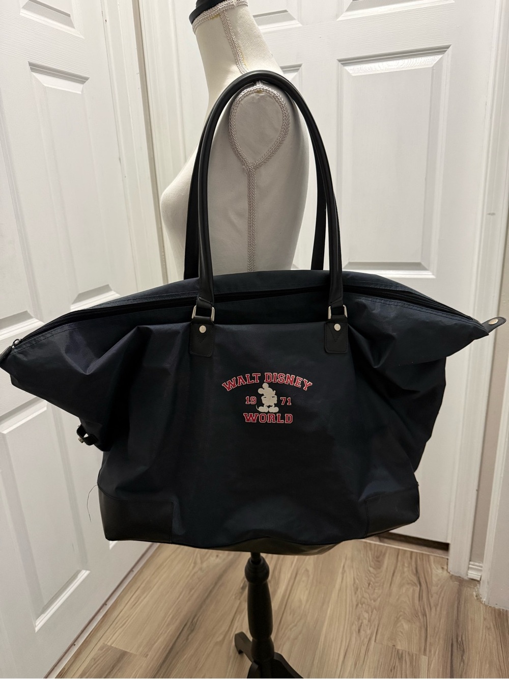 Walt Disney World 1971 Mickey Mouse Navy Nylon Travel Tote / Duffel Bag